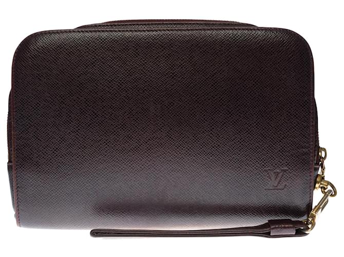 Sehr schicke Louis Vuitton Tasche aus braunem Taïga-Leder, garniture en métal doré  ref.464487