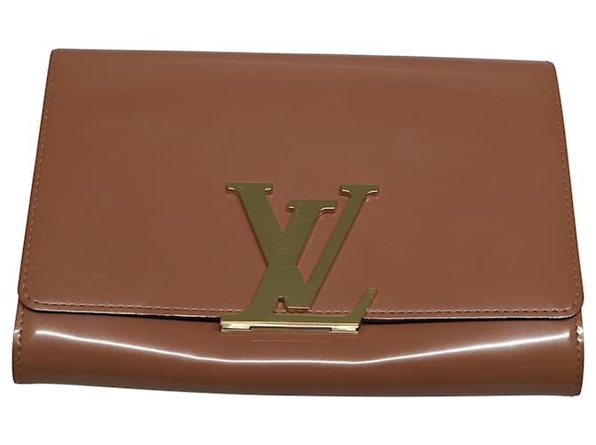 Louis Vuitton Louise Flap Clutch in Brown Patent Leather Beige ref