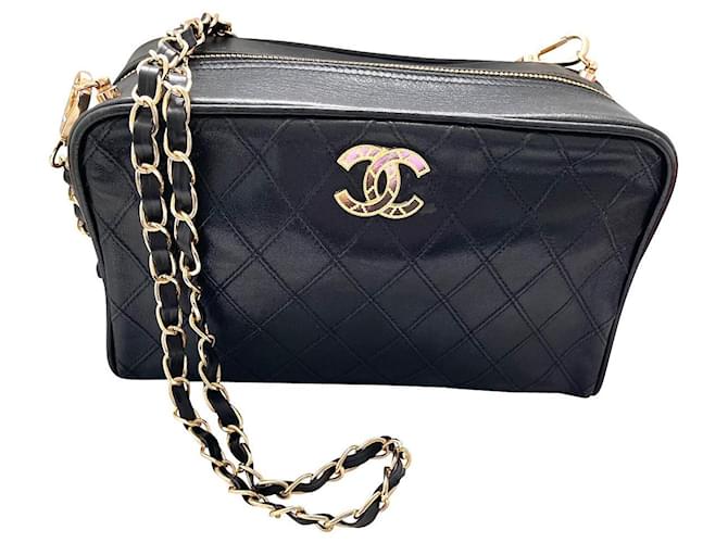 Chanel Sacos de embreagem Preto Couro  ref.466585