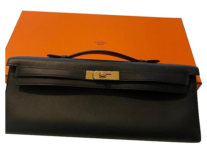 Hermès Handbags Black  ref.466971