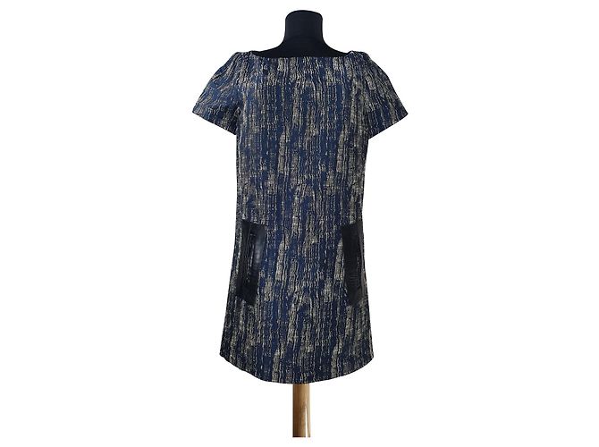 Vestido azul Baum und Pferdgarten