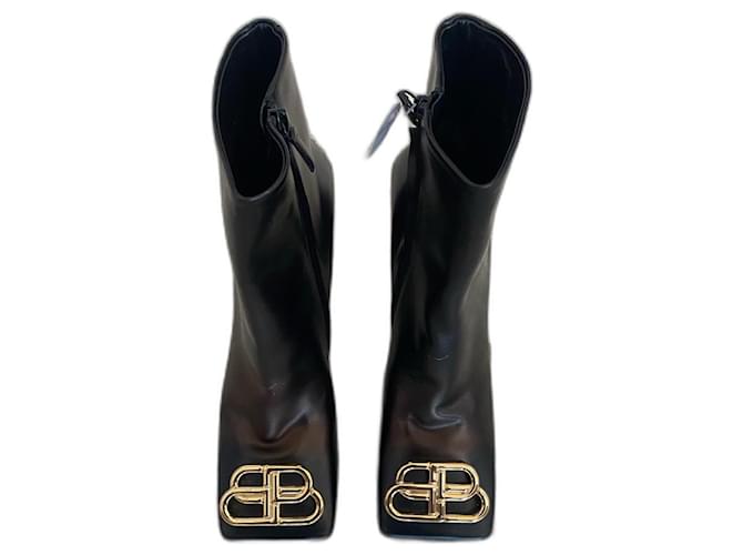 BB Balenciaga boots Black Leather  ref.472397