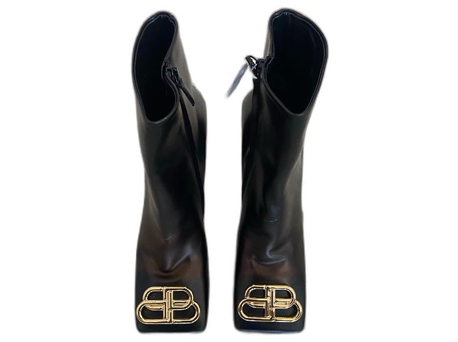 Botas Balenciaga BB de piel negra Negro