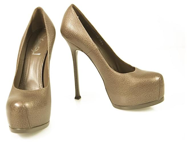 Van Heusen womens Flatform Heeled Sandal, Brown, 3 UK : Amazon.in: Shoes &  Handbags