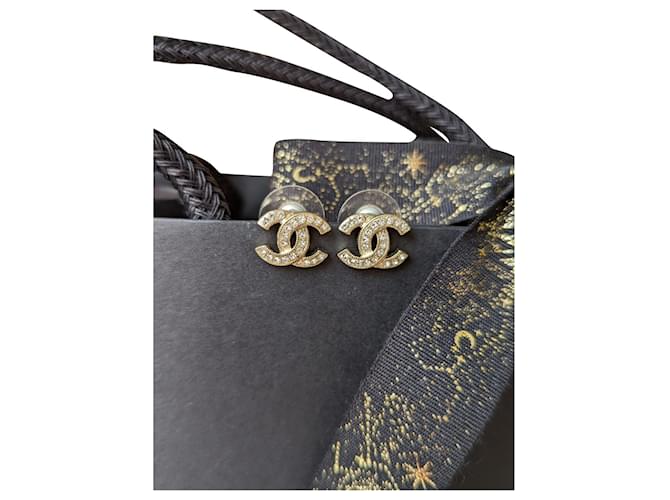 Chanel CC F16V Logo GHW Classic Timeless Crystal Earrings Golden Metal  ref.473295