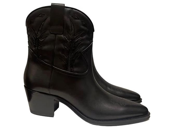 Céline Westliche Camargue über Stiefeletten Schwarz