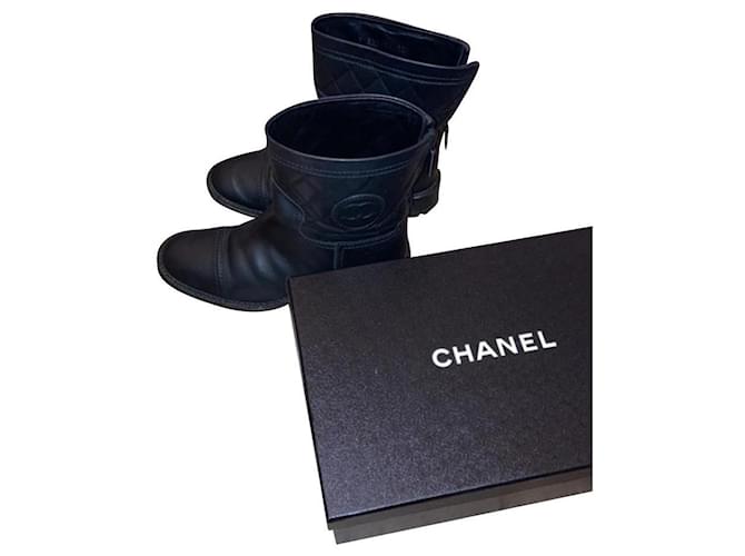 Chanel Ankle Boots Black Leather  ref.475263