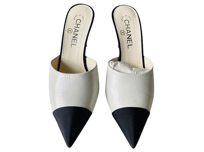 Mules Chanel Interlocking CC Logo - Novo em folha na caixa