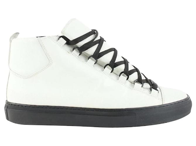 Balenciaga Arena Lowtop Suede Trainers in Grey for Men  Lyst UK