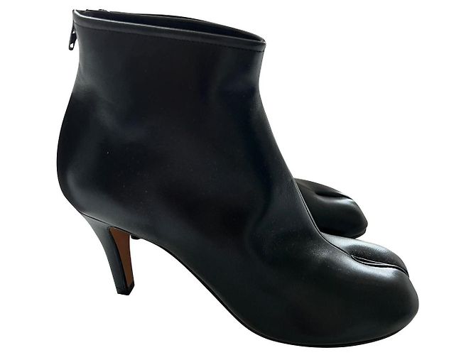 Maison Martin Margiela MAISON MARGIELA TABI SCHWARZE STIEFELETTE