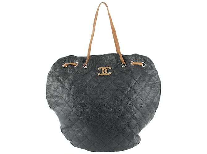 Chanel Sac cabas XL en cuir caviar matelassé noir Cocomark avec cordon de serrage  ref.477370