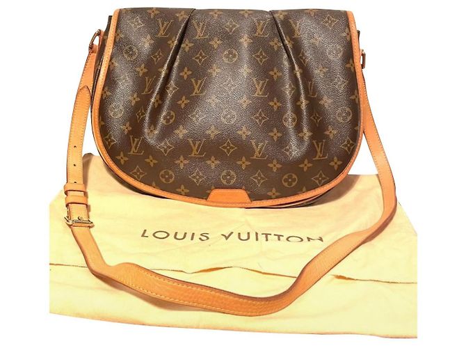 Bolsa de mão Louis Vuitton Menilmontant em couro marrom