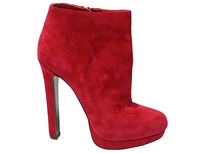 Alexander McQueen Ankle Boots in Red Suede  ref.477913