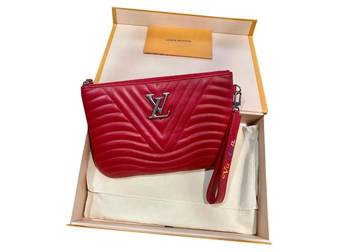 Louis Vuitton New Wave-Clutch Rot Leder  ref.477975