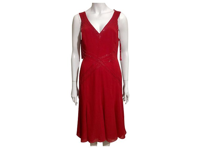 Amanda Wakeley Vestido de chiffon vermelho com bordado de pérolas