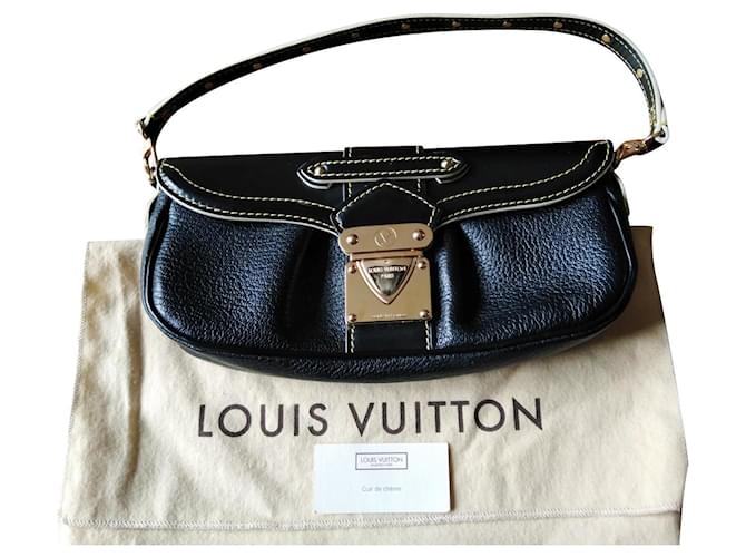 Louis Vuitton - Authenticated Clutch Bag - Leather Black Plain for Women, Very Good Condition