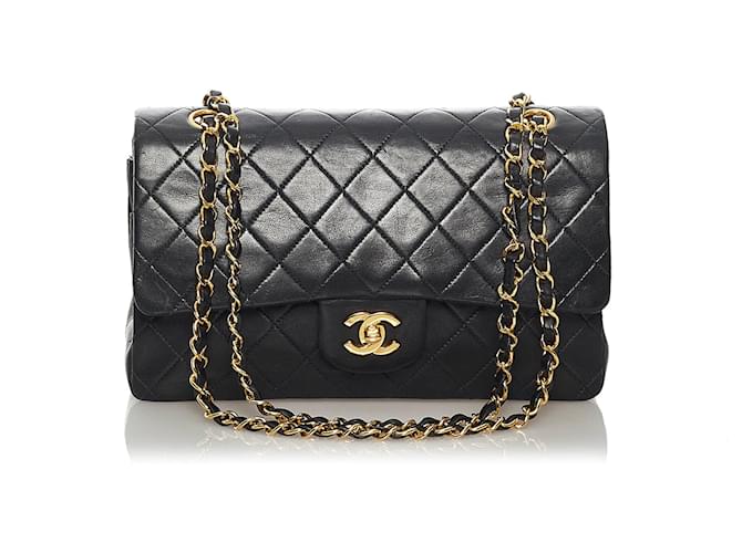Chanel Black Classic Lambskin Leather lined Flap Bag ref.480734