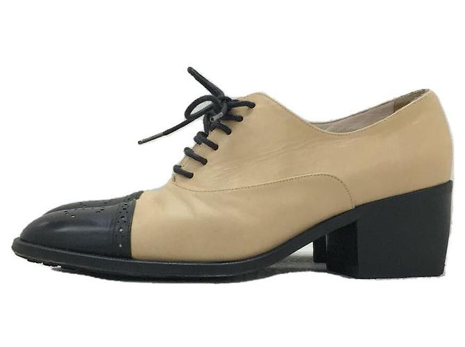 Chaussures CHANEL / 35.5 / BEG / cuir Beige