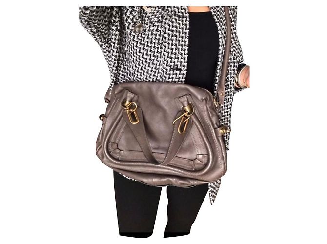 Bolsa de mão Chloé Paraty em couro taupe