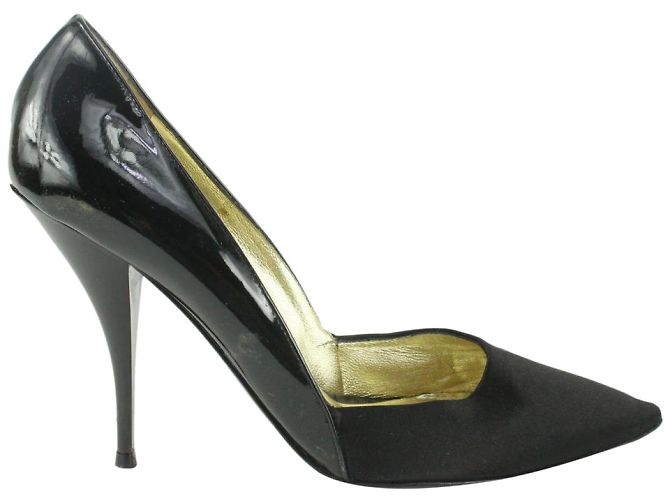Vicini Size 39 Black Patent x Satin Pump Heels 2V1209