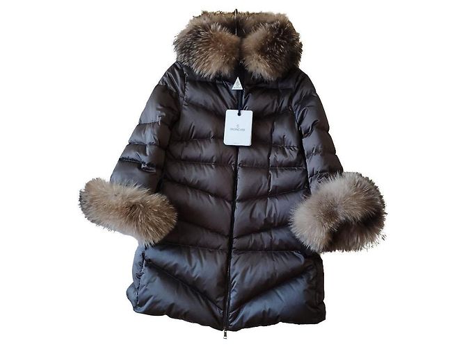 MONCLER CANTINS PIUMINO MEZZA LUNGHEZZA CON CAPPUCCIO.