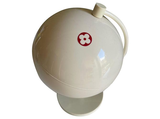 Louis Vuitton Globe White 