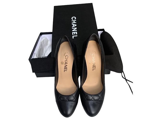 Cambon Chanel Pumps Black Leather