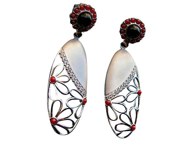 Autre Marque Silver dangling earrings 925 and pieces of Coral surrounding an Onyx. Silvery  ref.485179