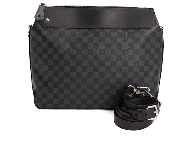 Louis Vuitton - Greenwich Damier Cobalt Canvas Messenger