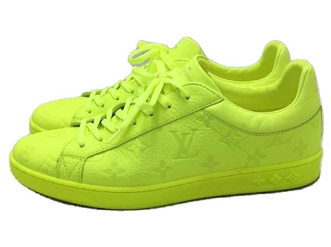 neon green louis vuitton shoes