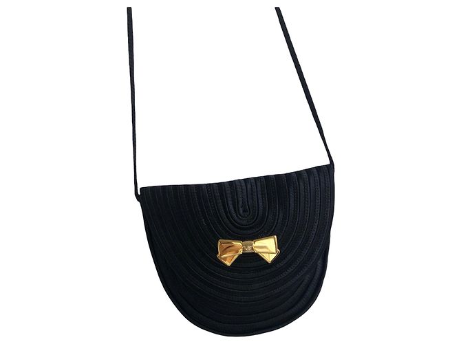 Minaudière Nina Ricci in seta nera Nero