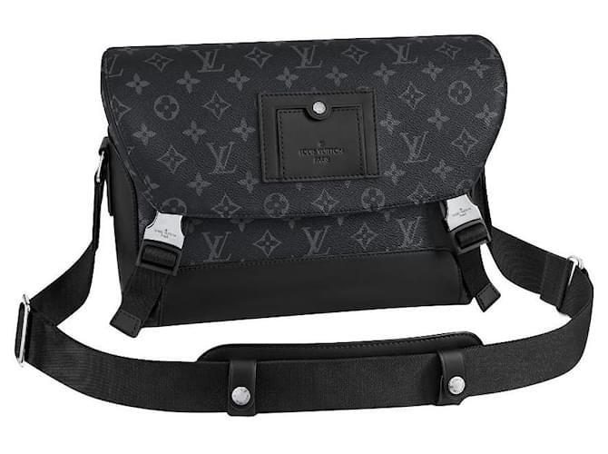 Louis Vuitton LV Messenger PM Voyage Black Leather  ref.485550