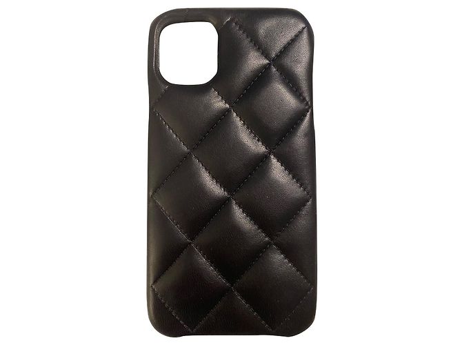 Chanel iphone case 11. Black