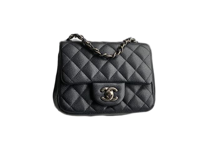 Timeless Chanel Handbags Dark blue Leather ref.486367 - Joli Closet