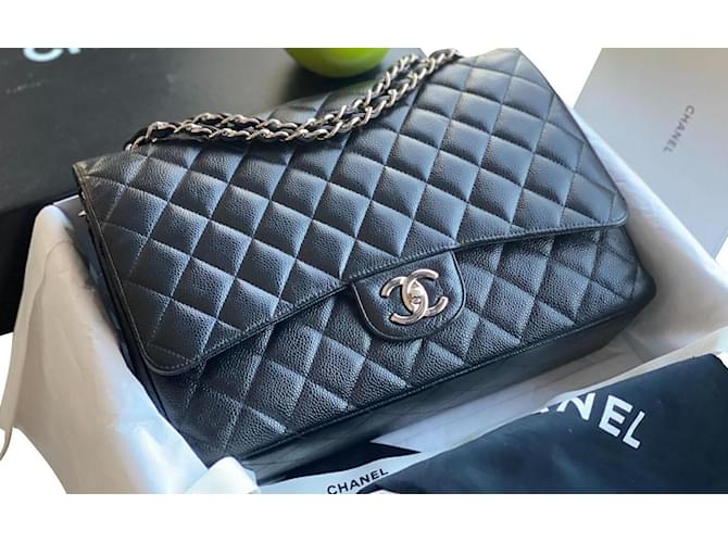 Timeless Chanel Classic Maxi Black Leather  ref.486970