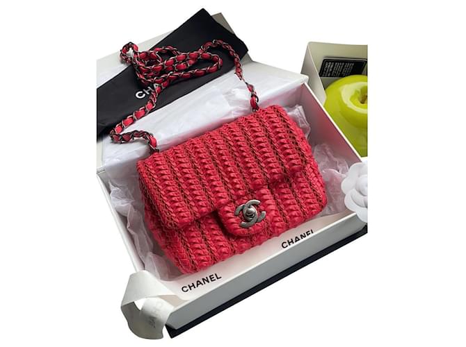 Timeless Chanel Mini Square bag Pink Leather ref.487067 - Joli Closet