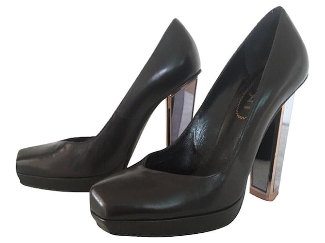 Yves Saint Laurent Talon YSL Tripon avec talon miroir triangulaire Noir 