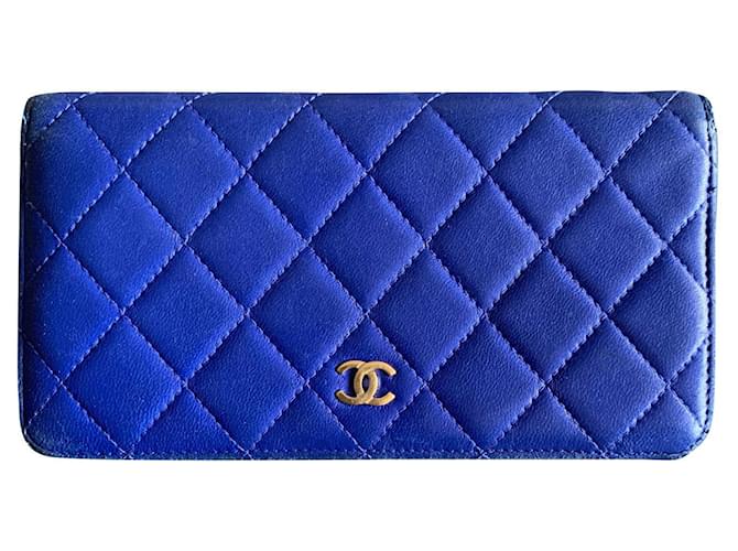 Chanel Portefeuille Classique intemporel Cuir Bleu  ref.489367