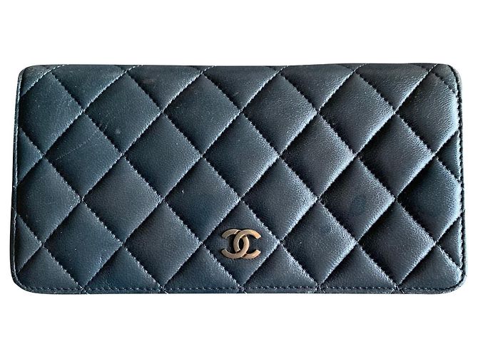 Chanel Timeless Classique wallet