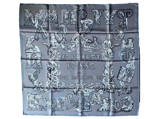 Hermès Lenços de seda Multicor  ref.490687