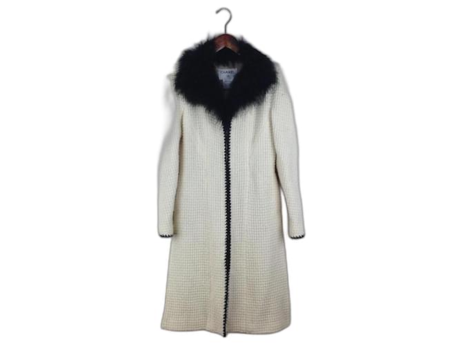 Chanel / Long Coat / Wool / Feather / Cream  ref.490805