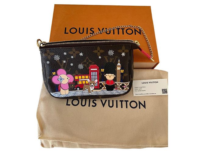 Louis Vuitton ACCESORIOS MINI POUCH Castaño