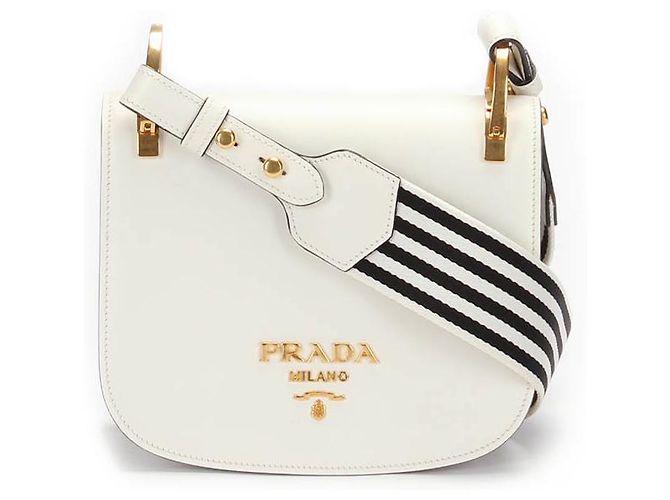 Pionnière Prada pionera