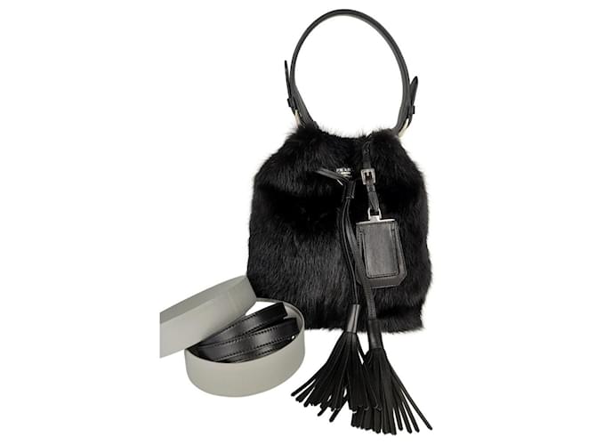 Prada shoulder bag in black mink Fur  ref.492401