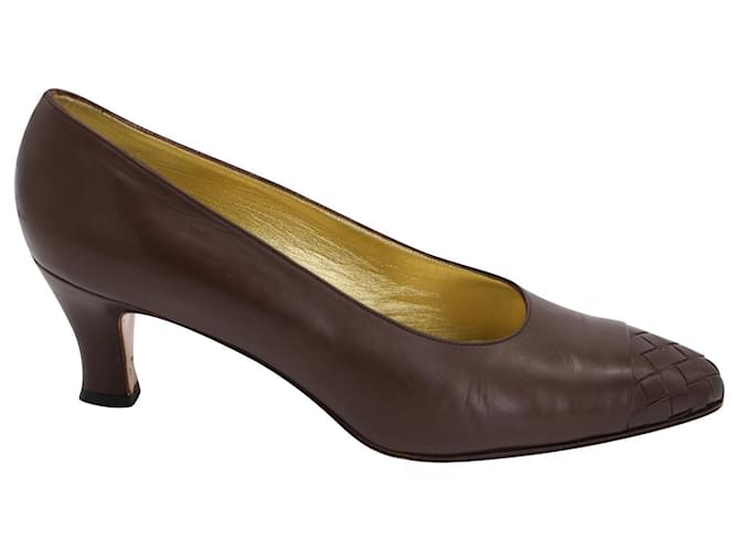 Bottega Veneta Intrecciato Design Cap Toe Kitten Heels in Brown Leather  ref.493686