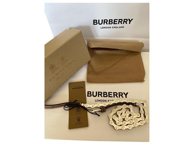 Burberry Cinturones Castaño Hardware de plata Cuero Metal Cadena  ref.494004