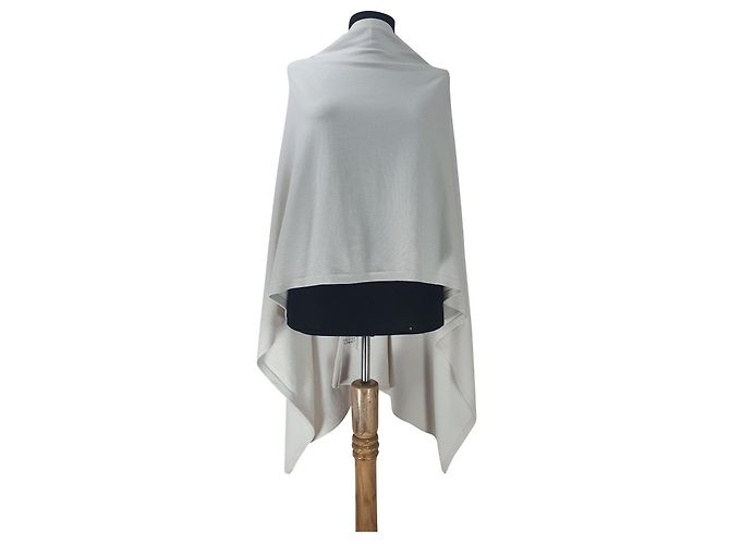 Steffen Schraut Poncho Weiß