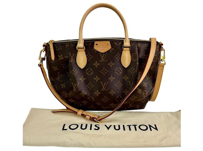 Louis Vuitton, A 'Neverfull MM' monogram canvas bag and pochette