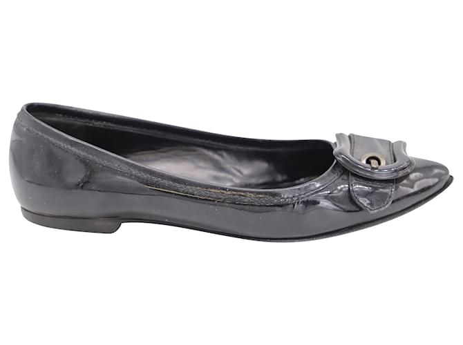 Zapatos planos con hebilla Fendi Vintage en charol negro Cuero  ref.494523