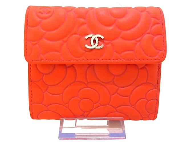 Chanel Camellia Laranja Couro  ref.495260